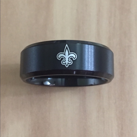 New Orleans Saints Black Stainless Steel Ring - Picture 4 of 5